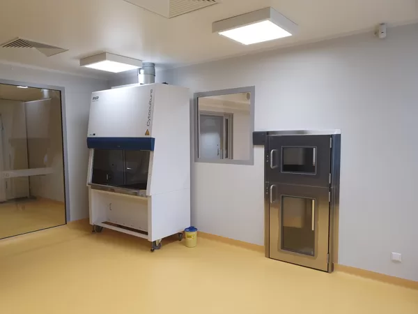 materiālu padošanas lūkas