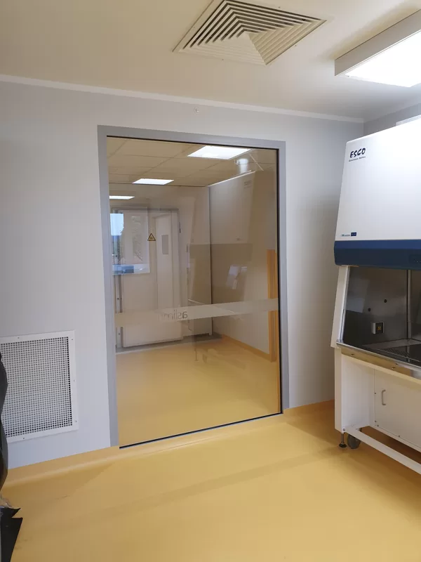 clean room , tīrtelpa